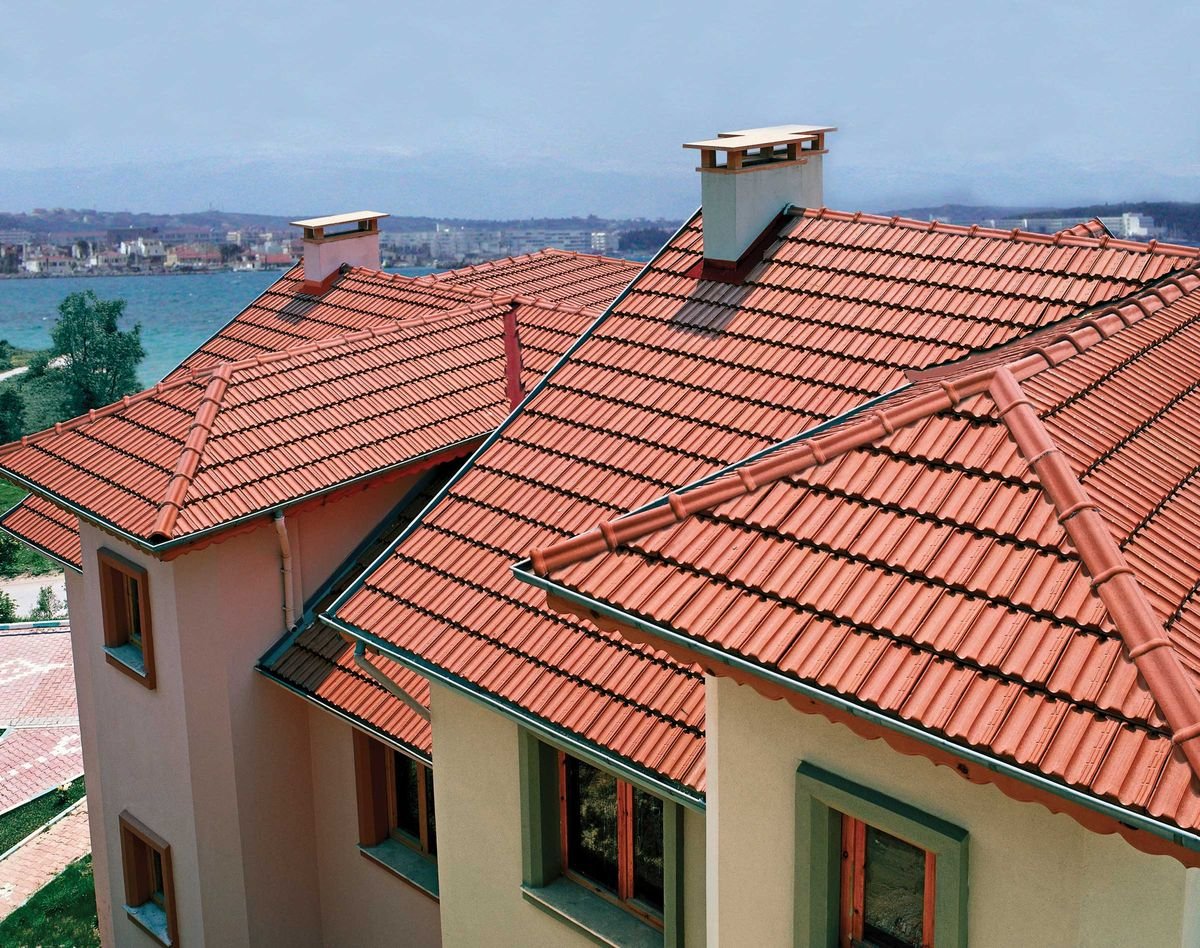 Elite Roofing team on site